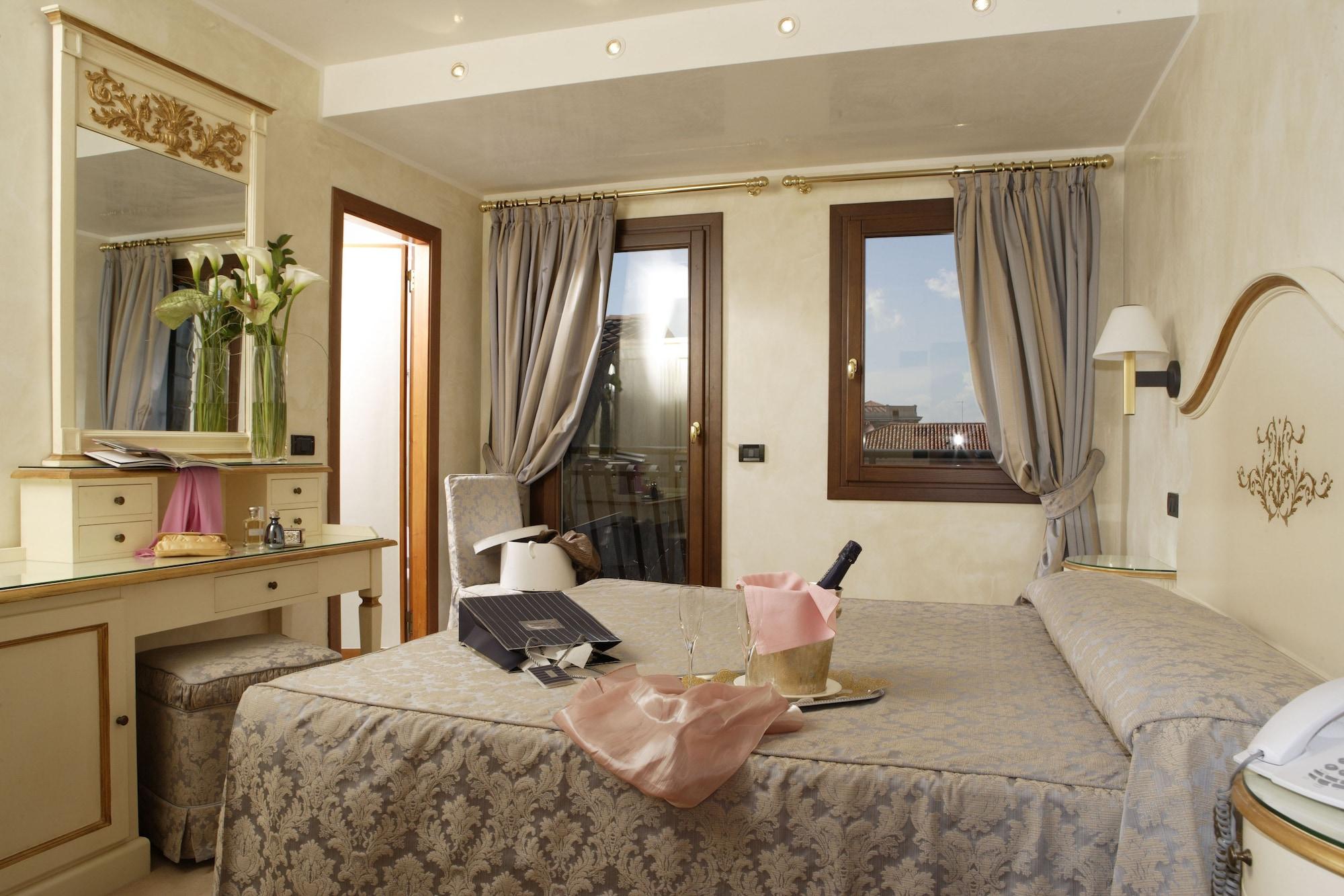 Hotel Carlton Capri Venedig Zimmer foto